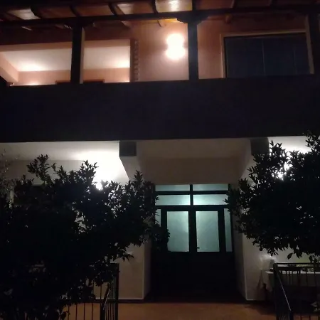 Vila El Sa Nyaraló Divjaka